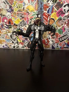 Venom Diamond Select Figure. Marvel - Picture 1 of 6