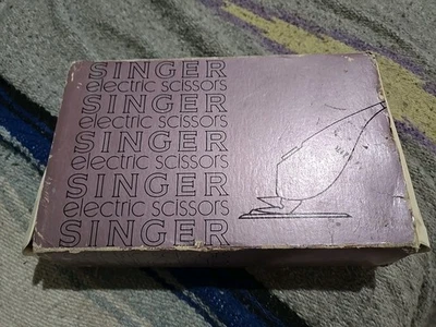 Singer Electric Scissors in Original Vinyl Case with Box Vintage TESTED  - Image 1 of 4