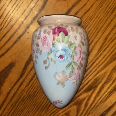 Jarrón de bolsillo de pared de porcelana azul floral grande japonés de colección con pájaro 5,75”X3,5” Foto 1 de 4