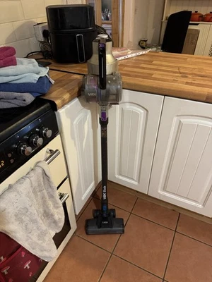Vax Blade Pro 24V Cordless Vacuum Cleaner - No Charger - Working - Image 1 of 4