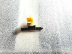 Pressure valve sensor on fuel pump Mercedes Benz R230 SL W220 S C215 CL - Picture 1 of 4
