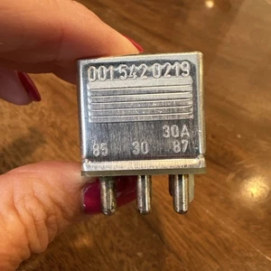 New Mercedes Benz SL SLC R107 C107 W116 General purpose relay 0015420219 - Bild 1 von 12