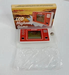 Radio Shack Highway LCD Game Vintage 1987 With Original Battery - Picture 1 of 6