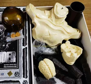 Unpainted Resin 1/3  Mechanical Violator Hakaider sic Bust Kit  In Stock - Picture 1 of 2