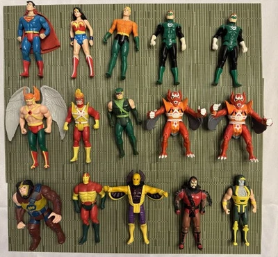 Lote De 15 Figuras De Acción Kenner 1984 DC Super Powers De Colección Pharoah Mr. Miracle Foto 1 de 4