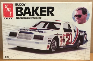 KIT MODELLINO AMT ERTL SCALA 1:25 #21 VALVOLINE FORD THUNDERBIRD - BUDDY BAKER - Foto 1 di 17