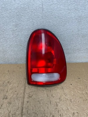 1998 a 2003 Dodge Durango lanterna traseira direita passageiro lado direito fabricante de equipamento original V4479 DW - Imagem 1 de 4