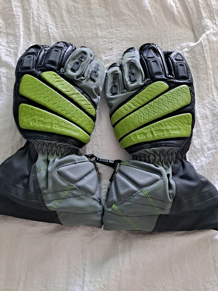 Guantes Gore-Tex Diamante Negro Para Hombre Medianos Negros Forrados de Vellón Escalada Goretex Foto 1 de 4