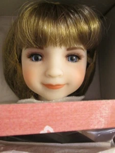 Music City Maisie Brunette Ruby Red Fashion Friends Puppe NRFB Effner 150 Made - Bild 1 von 17