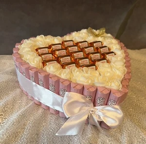 Schokoladen Torte, Geburtstags Schokobox , Süßigkeiten Herz Geburtstagsgeschenk - Bild 1 von 3