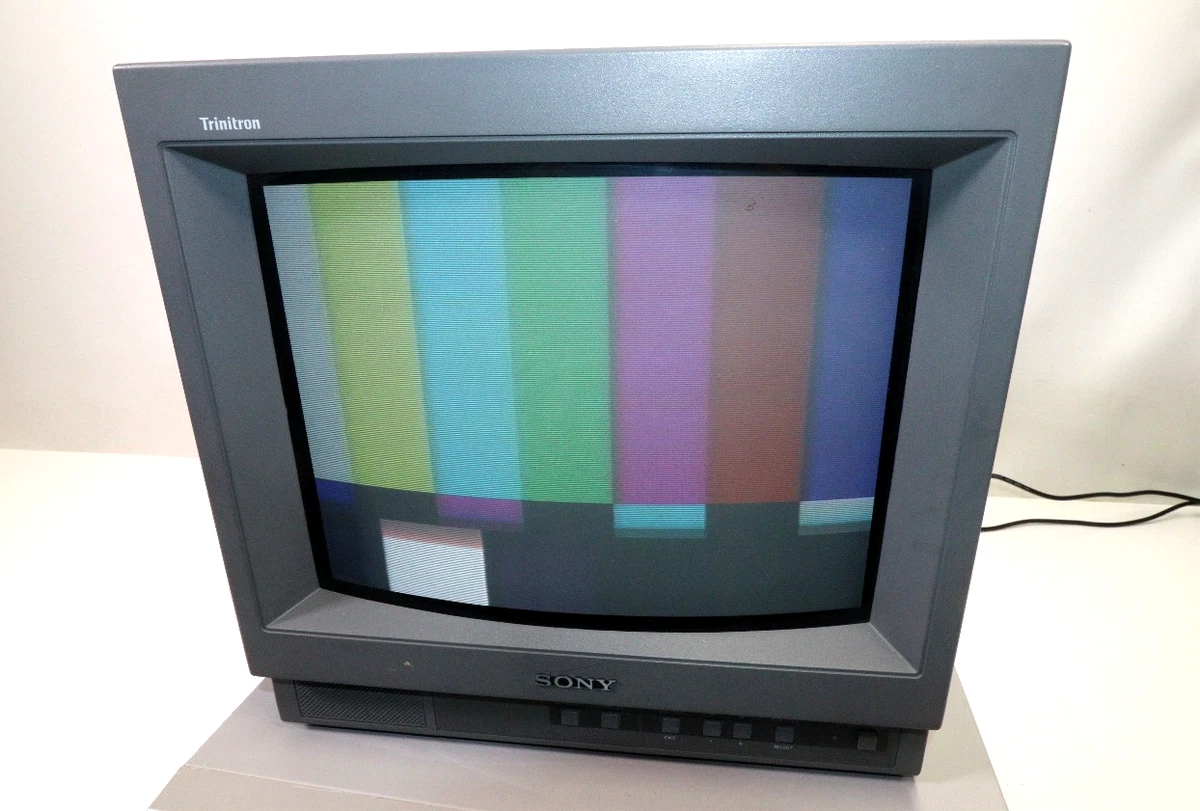 SONY Trinitron モニター This portable Sony TV from 1982 has a futuristic aesthetic - YouTube