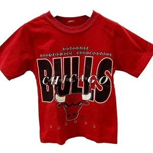 Vintage 90s Single Stitch Chicago Bulls T-Shirt Red NBA Youth Small 5/6/7 - Picture 1 of 9