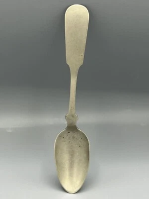 Cuchara de té de mediados de finales de 1800 patrón de violín punta francesa Meriden Britannia servir Foto 1 de 4