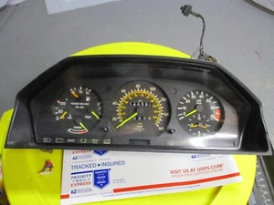 ✅ 88 MERCEDES 200E SPEEDOMETER GAUGE CLUSTER INSTRUMENT PANEL ODOMETER 140K - Picture 1 of 24