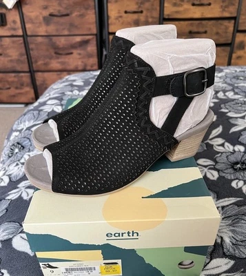 Earth Women's Ivy Syrah Sandal Size 9 Block Heel Slingback Open Toe Black Suede - image 1 of 4