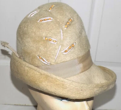 Nuevo de Lote Antiguo Bellini Original Sombrero Tostado Tela Peluda Cuentas de Madera Corona Alta Foto 1 de 4