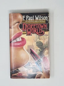 F. PAUL WILSON SIGNED 1ST - Dydeetown World - Picture 1 of 5