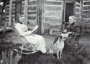 POSTCARD MT Mizpah (Custer Cnty) Mary Murphy (Mrs Franklin) & Mother-in-Law 1908 - Picture 1 of 1