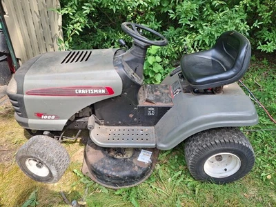 craftsman riding lawnmower - Image 1 of 3