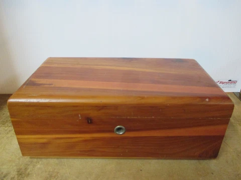 Vintage Lane Cedar Miniature Chest Box Alta Vista Virginia Cover