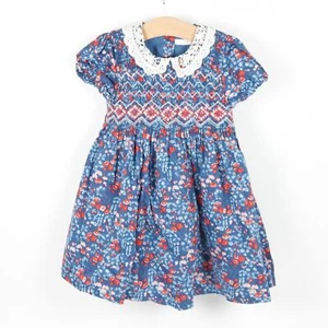 NEXT gesmoktes besticktes Kleid mit Kragen Blumendruck blau rot Mädchen Größe 4-5Y - Bild 1 von 8