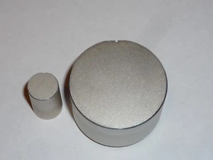 ALL FRONT KNOBS FROM A HARMON CARDON HK 705 TAPE DECK - Picture 1 of 5
