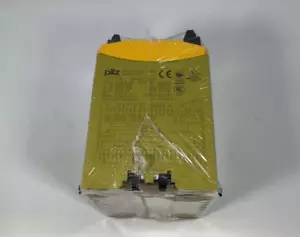 773100 SAFETY RELAY BASE UNIT EXPANDABLE SERIA (2 YEAR WARRANTY) - Picture 1 of 2