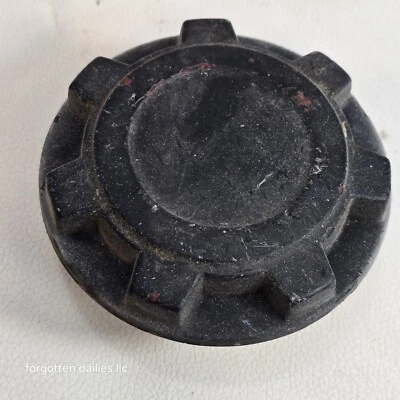 Tapa de gasolina Dodge Shelby Charger GLHS 4279835 Foto 1 de 4