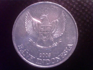 INDONESIA   200  RUPIAH   2003  MAY27F - Picture 1 of 2