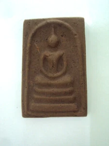 Talismán Santo Buda Tailandés Phra Somdej Leklai Nampee Poder Mágico - Imagen 1 de 5