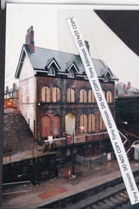 HUNTS CROSS RAILWAY STATION - OLD BUILDINGS - VINTAGE PRINT IN SLEEVE - # 5694 - Picture 1 of 1
