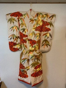 JP Bride Costume Uchikake Silk Kimono Gold Thread Wedding Rare - Picture 1 of 2