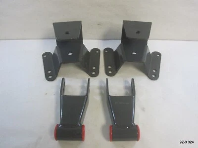 Kit de grilletes de resorte de hoja trasera 499-159 SIN HERRAJES para Chevrolet C10 1975-1986 Foto 1 de 4