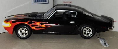 11-25 1970 Pontiac Firebird 1:24 ERTL DIECAST CAR - Image 1 of 4