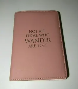 CARSON DUSTY ROSE KUNSTLEDER GEPOLSTERT REISEPASS & KARTENETUI ETUI - Bild 1 von 6