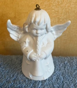 GOEBEL W GERMANY 1976 CAMPANA ANGELO BISQUE BIANCA con ORNAMENTO CORNO; 2 3/4" H; senza scatola - Foto 1 di 11