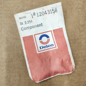 C4 Corvette Spark Plug Wire Retainer Clip 84-95 Component NOS 12043158 Package - Picture 1 of 4