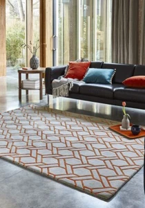 Hand Tufted Modern Area Rug made with Wool & Viscose for Bedroom & Living room - Picture 1 of 3