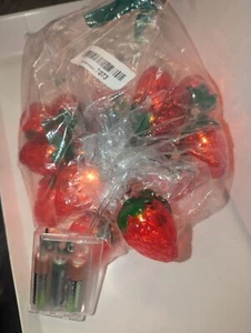 20 NIP LED Strawberry String Lights, Apx 2.75"x2" Kitchen Patio Christmas - Picture 1 of 6