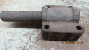 JD JOHN DEERE MT DRAWBAR PIVOT BRACKET - Picture 1 of 5