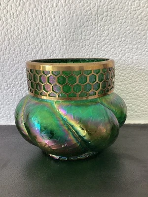 Kralik Bohemian Art Nouveau iridescent glass bowl/vase - Image 1 of 4