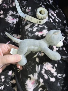 Russ Berrie Small Light Grey Cat Plush Soft Toy Original Tag Magnetic Paws Gray - Picture 1 of 11