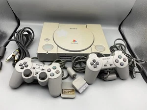Sistema de Videojuegos Sony PlayStation 1 SCPH-9001 PS1 2 Controladores Compuesto Dorado - Imagen 1 de 18