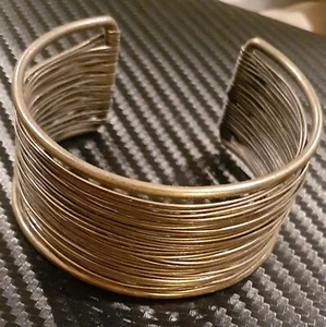 Paparazzi Wire Bracelet Cuff 1pc - Picture 1 of 5