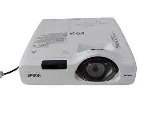 EPSON EB-530 Projector with RA4.3PM 800 HR Used Only no remote tested - Afbeelding 1 van 7