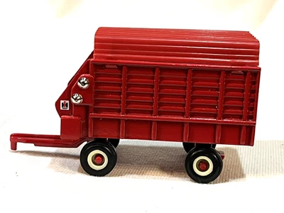 1/64 Ertl International Harvester Diecast Forraje Vagón Granja Juguete Foto 1 de 4