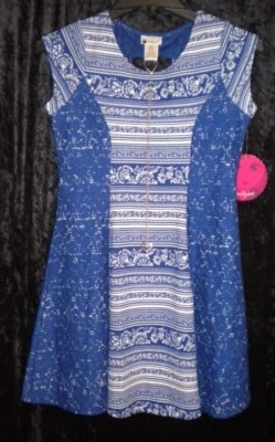 VESTIDO AZUL E BRANCO COM COLAR CORAÇÃO FEMININO EMILY WEST NOVO COM ETIQUETAS TAMANHO 12 - Imagem 1 de 3