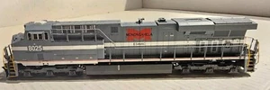 InterMountain HO Scale ES44AC Diesel Locomotive MONONGAHELA#8025 - Picture 1 of 11