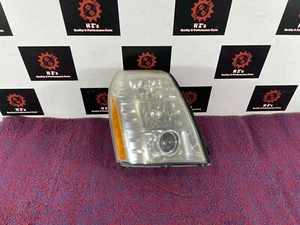 FARO DE XENÓN LADO DERECHO CADILLAC ESCALADE 6,2 L 2007-2009 FABRICANTE DE EQUIPOS ORIGINALES - Imagen 1 de 9