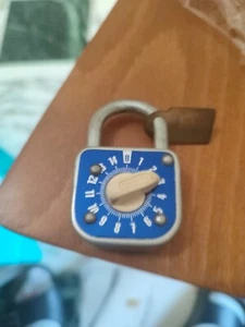 Vintage Vorhängeschloss mit Code Made In Germany Abus Sesam N77 - Bild 1 von 3